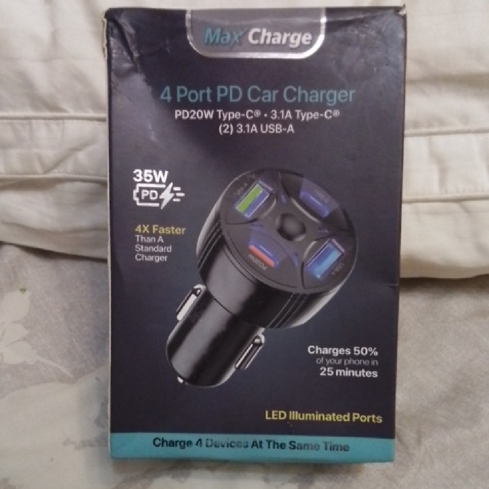 Black 4 Port PD Car Charger